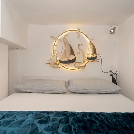 House By The Sea 2 *